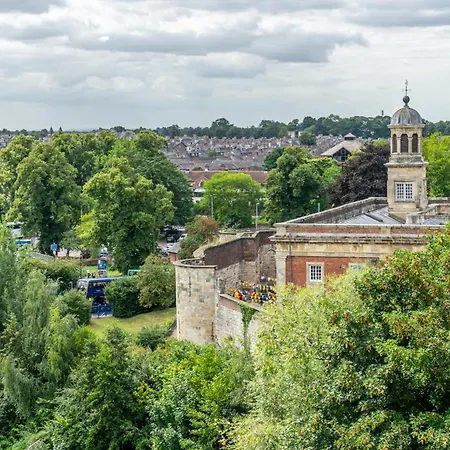 The Sanctuary At Ryedale House 公寓 *