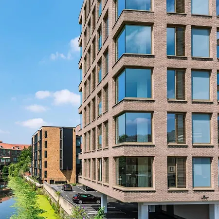 The Sanctuary At Ryedale House Apartment