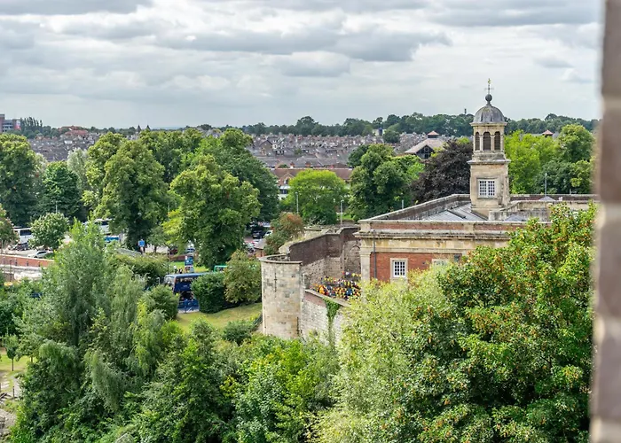 The Sanctuary At Ryedale House Apartment *
